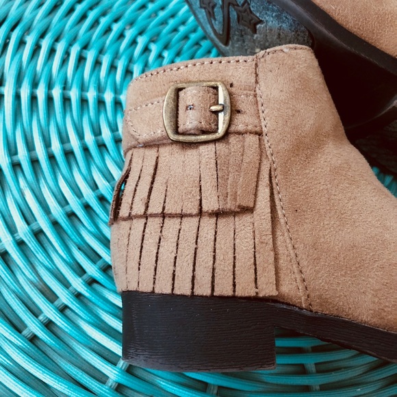 American Eagle fringe boots sz: 6 - Picture 2 of 7